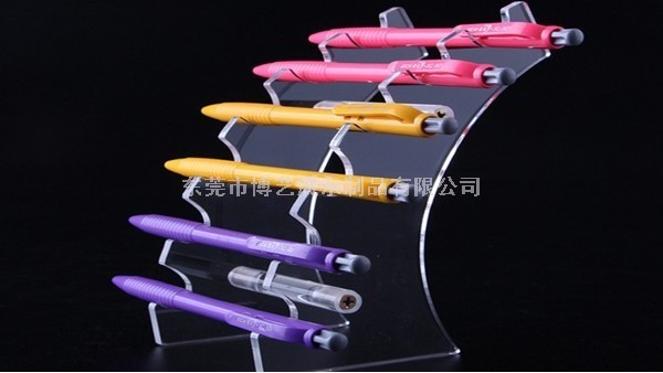 博藝亞克力展示架比普通展示架有什么優(yōu)勢