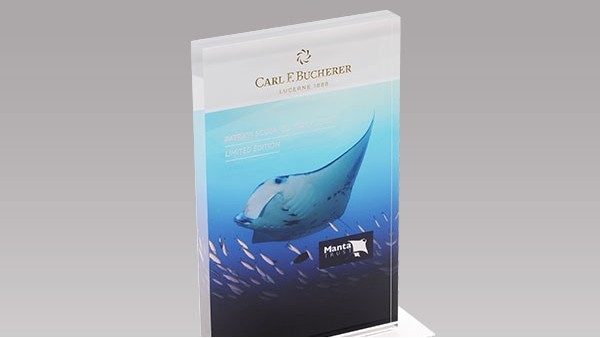 定制亞克力展示架時，什么樣質(zhì)量才算標(biāo)準(zhǔn)？