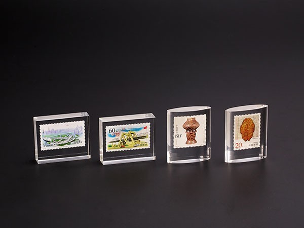 亞克力無(wú)縫熱壓展示臺(tái) BY-BP09